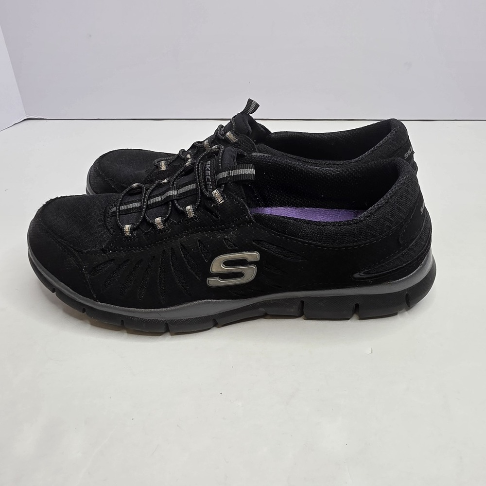 Sketchers Womens Tennis Shoe Size 8 Slip On Black